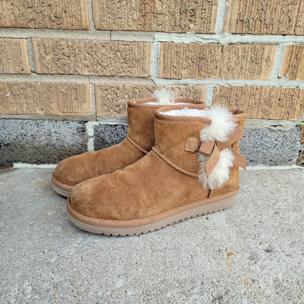 Koolaburra By UGG Chestnut Suede Victoria Bow Short Boots Womens 6